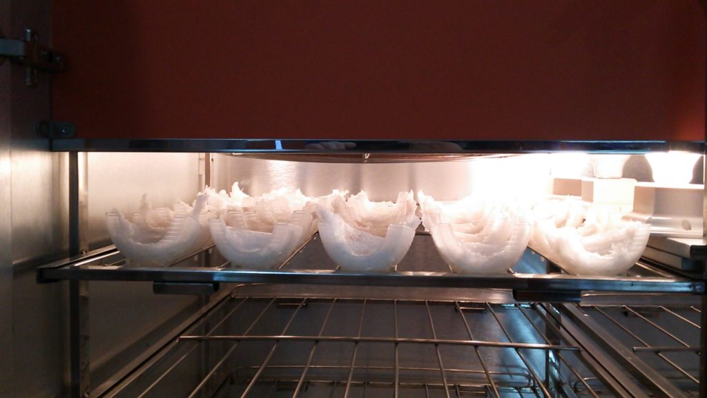 ツバメの巣乾燥機